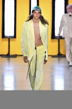 NEW YORK, NEW YORK - SEPTEMBER 05: A model walks the runway for Dirty Pineapple during New York Fashion Week: The Shows at Gallery I at Spring Studios on September 05, 2019 in New York City.