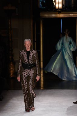 New York Moda Haftası 'nda Christian Siriano için bir model podyumda yürüyor: The Shows 07 Eylül 2019, New York City, New York. 