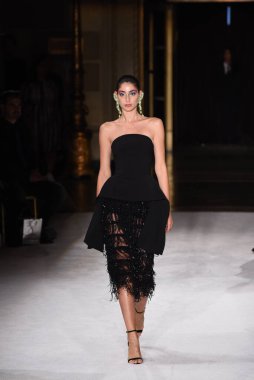 New York Moda Haftası 'nda Christian Siriano için bir model podyumda yürüyor: The Shows 07 Eylül 2019, New York City, New York. 