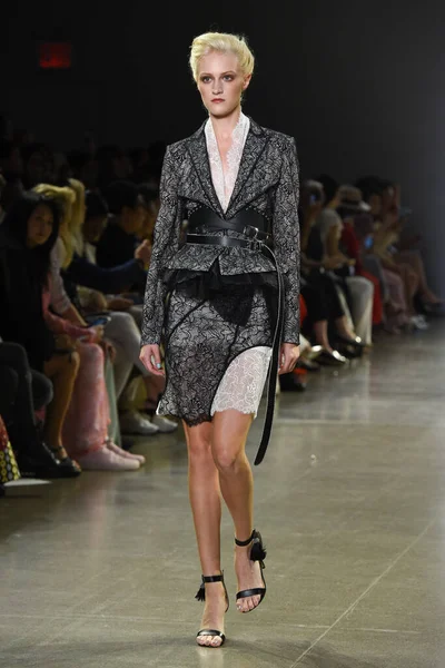 New York New York September Model Walks Runway Taoray Wang — Stockfoto