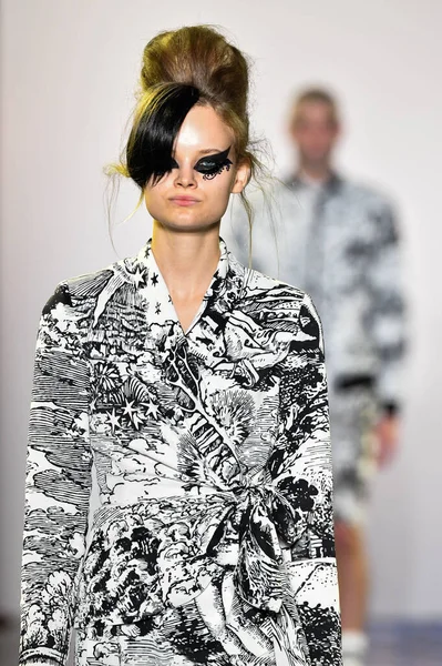 New York New York September Model Walks Runway Libertine New — Stockfoto