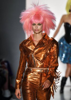 NEW YORK, NEW YORK - SEPTEMBER 06: A model walks the runway for Jeremy Scott during NYFW: The Shows at Gallery I at Spring Studios on September 06, 2019 in NYC