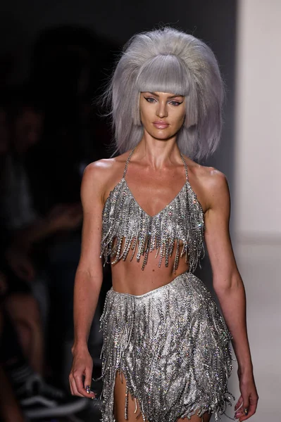 New York New York September Candice Swanepoel Walks Runway Jeremy — Stock Photo, Image