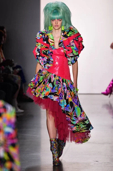 New York New York September Model Walks Runway Jeremy Scott — Stock Photo, Image