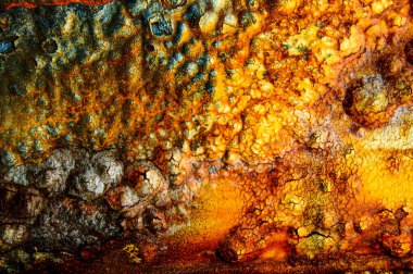 Paslı ve eski boyalı sanatsal metal zemin