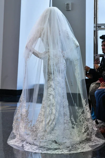 Viktor And Rolf Mariage Collection Presentation Nyc Back Stock Photo