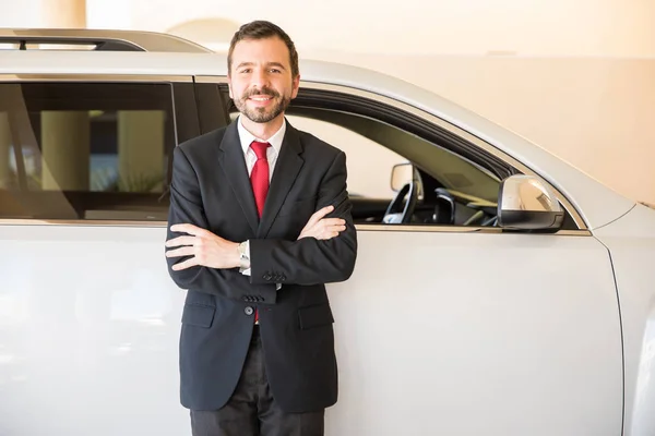 Joven conductor masculino hispano —  Fotos de Stock