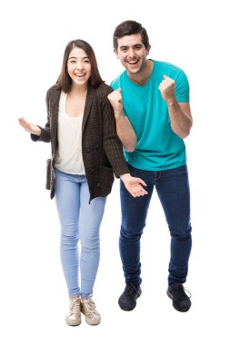 heyecanlı adam yumruk yükselen 