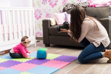 Bebek fotoğrafçı iş başında
