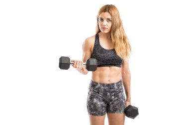 İspanyol kadın pazı bukleler yapıyor