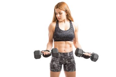 Ağırlık mı abs kadınla