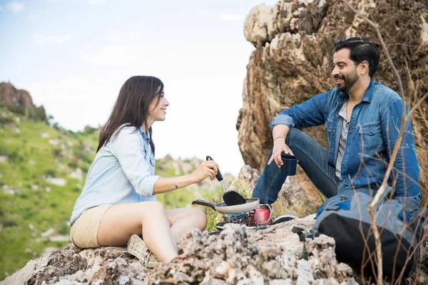 Romantic lunch on a mountain — Stock Photo, Image