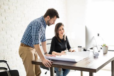 Bazı planları gözden mimarlar