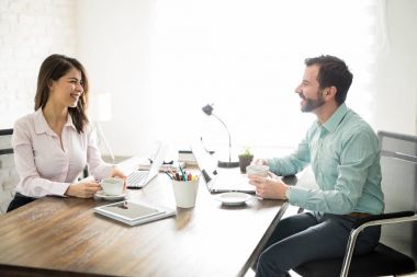 İspanyol iş arkadaşlarınızla kahve içme