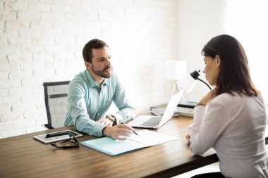 Şartlar ve koşullar istemciye açıklayan