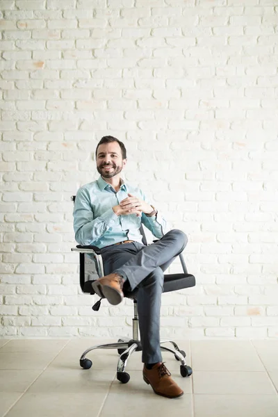 Porträt eines jungen Unternehmers — Stockfoto