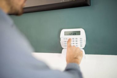 Ev alarm sistemi kurma