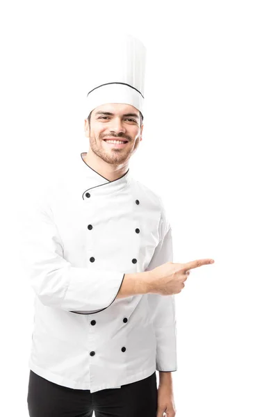 Ung manlig kock i uniform — Stockfoto