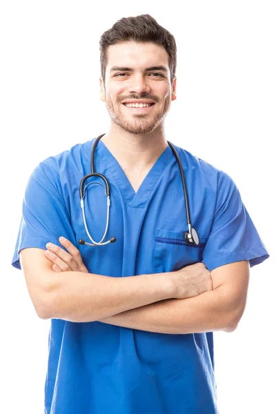 Guapo latino médico masculino — Foto de Stock