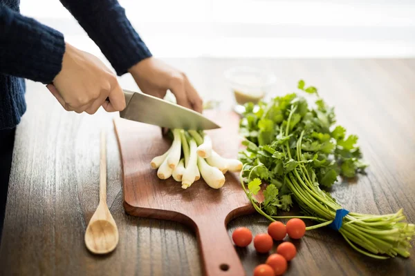 Close Woman Hands Cutting Fresh Vegetables Chopping Board Coriander Tomatoes — Stock Photo, Image