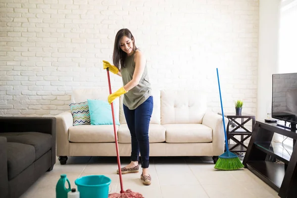 Full Length View Young Woman Cleaning Living Room Area Mop — Stock Photo, Image