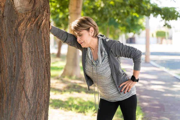 Tired Elderly Caucasian Woman Taking Break Workout City — Stock Photo, Image