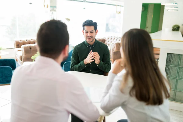 Male Candidate Communicating Recruiters Interview Office — Stock Photo, Image