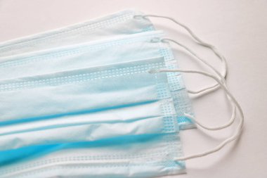 Coronavirus salgını Coronavirus 2019 hastalığı, Covid-19, ncov, Wuhan virüsü konsepti. Tıbbi koruyucu maske.