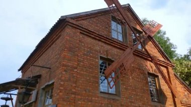 Köyde eski restore edilmiş tuğla fabrikası..