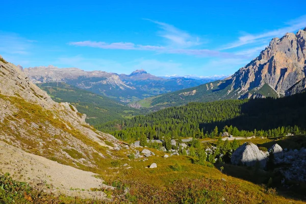 Piękny Letni Krajobraz Fantastyczna Alpejska Przełęcz Wysokie Góry Dolomity Włochy — Zdjęcie stockowe