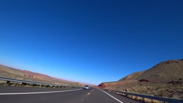 Vlakke Californische Weg Woestijnlandschap Buiten Het Autoraam Een Stralende Zonnige — Stockvideo