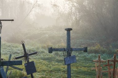 Haçlar Tepesi (Kryziu kalnas), Litvanya 'nın kuzeyinde ünlü bir hac mekanı.