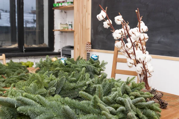 Manufacturer Christmas Wreath Pine Needles — Stock Photo, Image