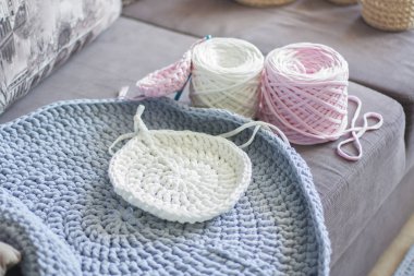 Kanepede dokuma kumaşlar