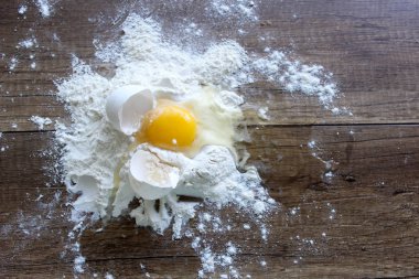 Yumurta ve un, ekmek tarifi
