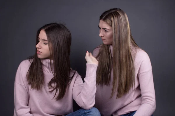 Meninas Adolescentes Argumento Isolado — Fotografia de Stock