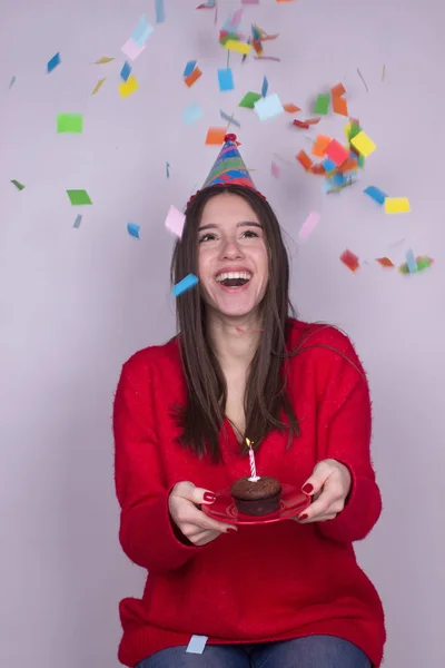 Felicidade Confetti Celebração Menina Positiva — Fotografia de Stock