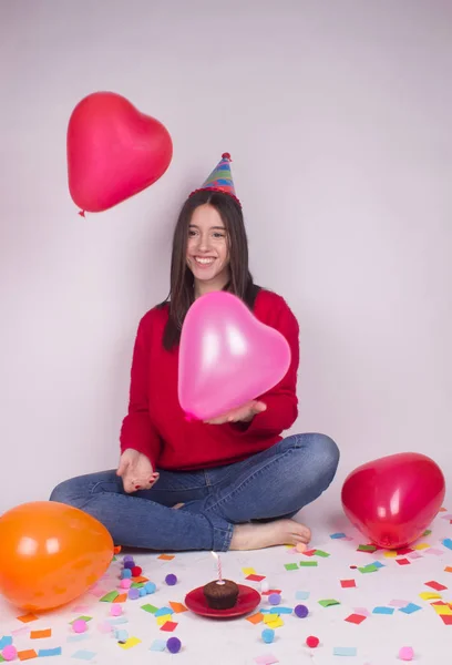 Bela Menina Comemorando Seu Aniversário — Fotografia de Stock