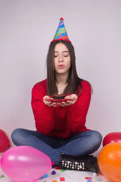 izole dilek doğum günü yapmak
