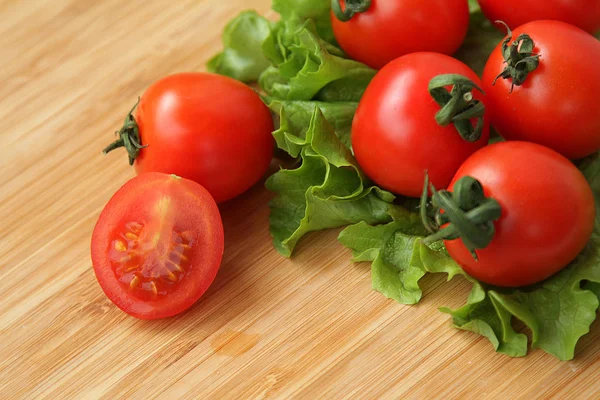 Pomidory Pomidory Cherry Drewniane Tła — Zdjęcie stockowe
