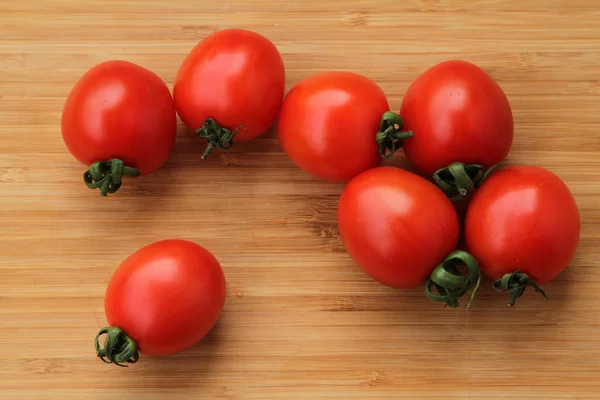 Cereja Tomates Tomates Fundos Madeira Imagem De Stock