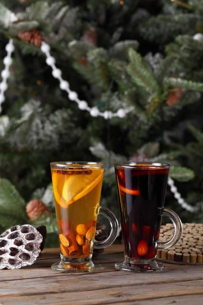 Red and yellow mulled wine — Stock Photo, Image