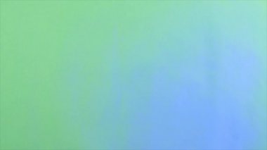 Yeşil ekran maviye boyanır. İç kamera. Organik bir geçiş için mükemmel.