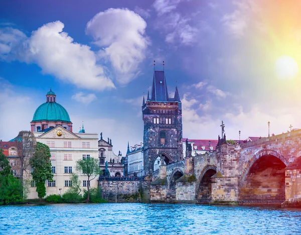 Praga é a capital da República Checa — Fotografia de Stock