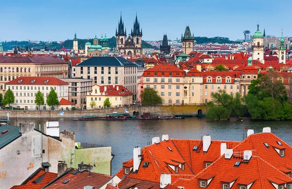 Praga es la capital de la República Checa — Foto de Stock