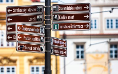 Yol işaretleri Prag