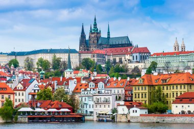 Prag Vltava Nehri ile