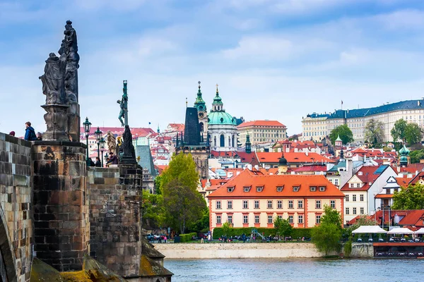 Monumentos históricos famosos de Praga — Foto de Stock