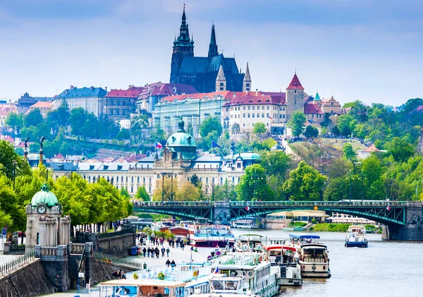 Prague with Vltava river — Stock Photo, Image