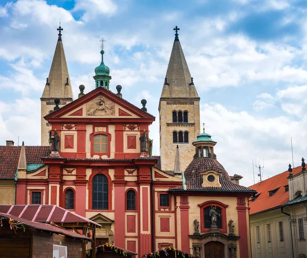 Prag Çek Cumhuriyeti 'nin başkentidir.